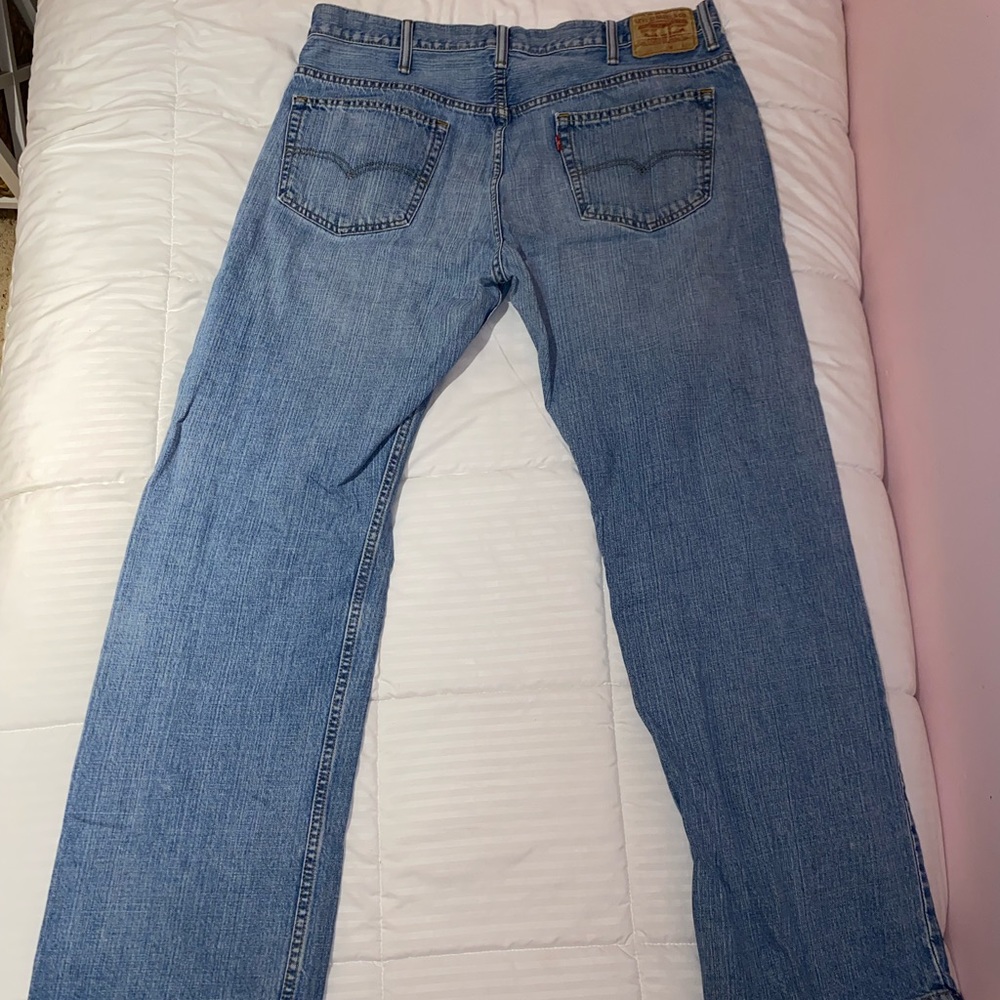 Vintage Levi Men’s jeans size 38 x 34 light wash